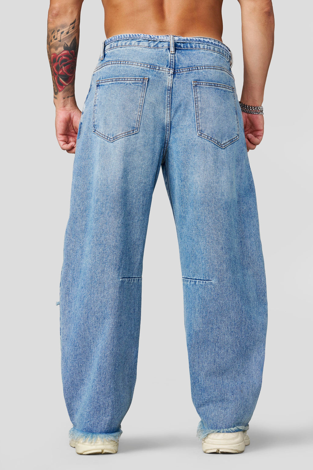 6004 - Destroyed Jeans